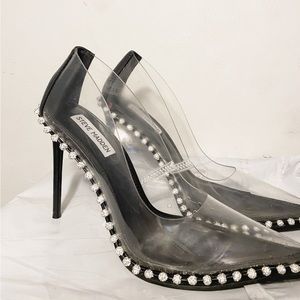 BLACK STEVE MADDEN “ Zelle “ HEELS